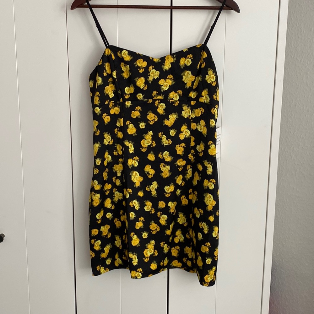 For love and lemons dress - Picture 3 of 10